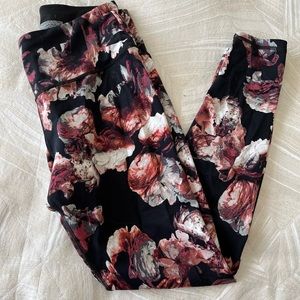 Victoria’s Secret leggings